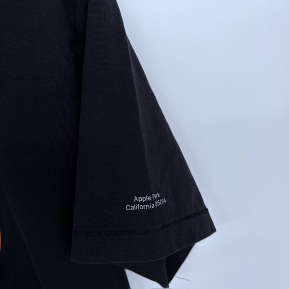 Black Apple Park T Shirt Large California HQ Office Official Promo Women's - Picture 2 of 5